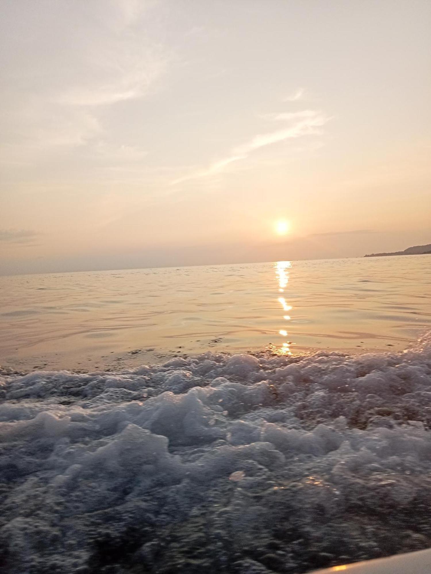 Cnunk Bungalow Gili Meno Eksteriør bilde